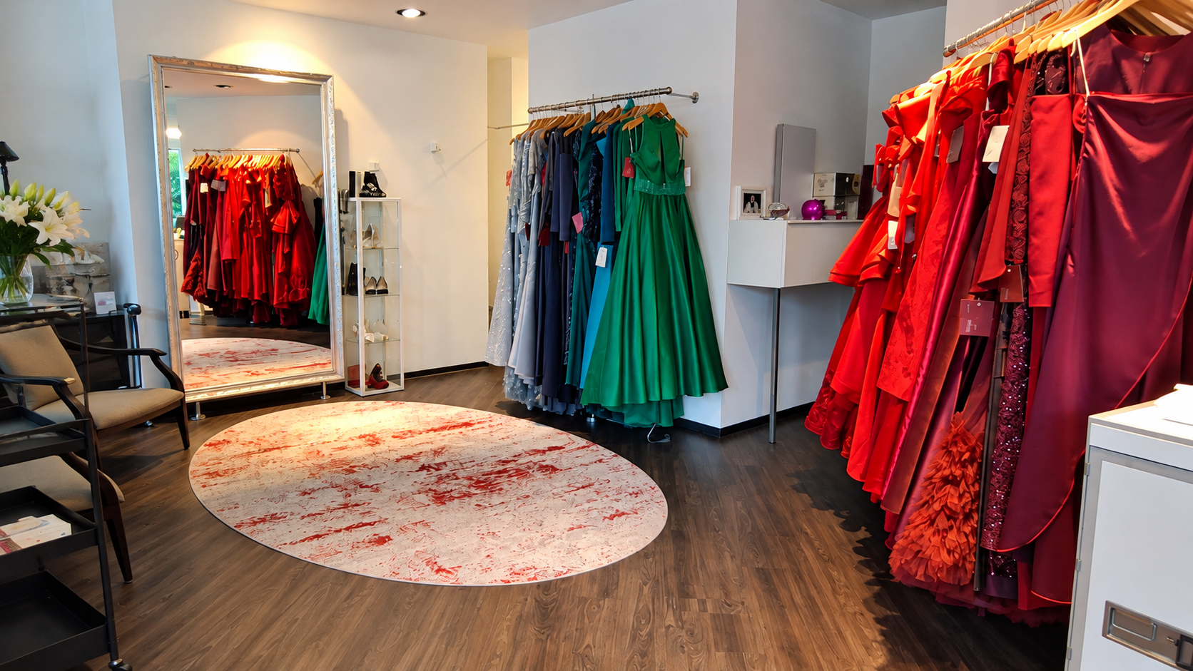 Atelier von Silke Scholz Couture im Frankfurter Westend mit Abendkleidern der Kollektion